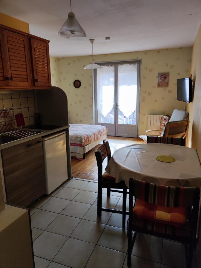 Residence L'Alexandra 2 Etoiles Bourbonne les Bains Bagian luar foto